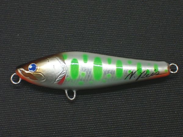 ホワイトパールヤマメ