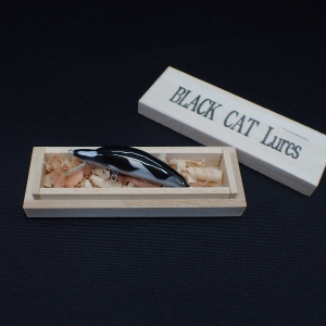 【ブラックキャット】 Envy 52F シャチ