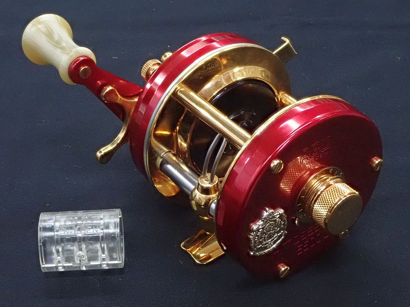 【アブガルシア】 アンバサダー5500CDL レッドSS0197CDL 中古