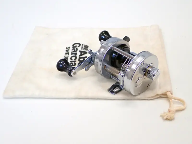 【アブガルシア】 アンバサダー 2500C グレイ 刻印 90-0 90-91中古