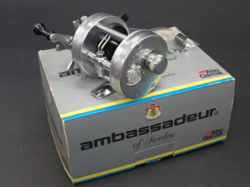 【アブガルシア】 アンバサダー 2500C グレイ 刻印 70017/46 カスタム 中古