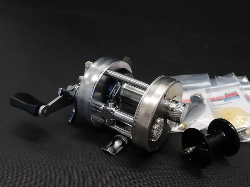 【アブガルシア】 アンバサダー2500C シルバー カスタム 中古