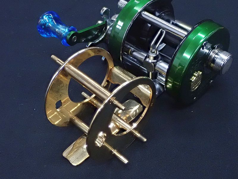 【アブガルシア】 アンバサダー2500CDL用 フレーム 曇り多目 中古