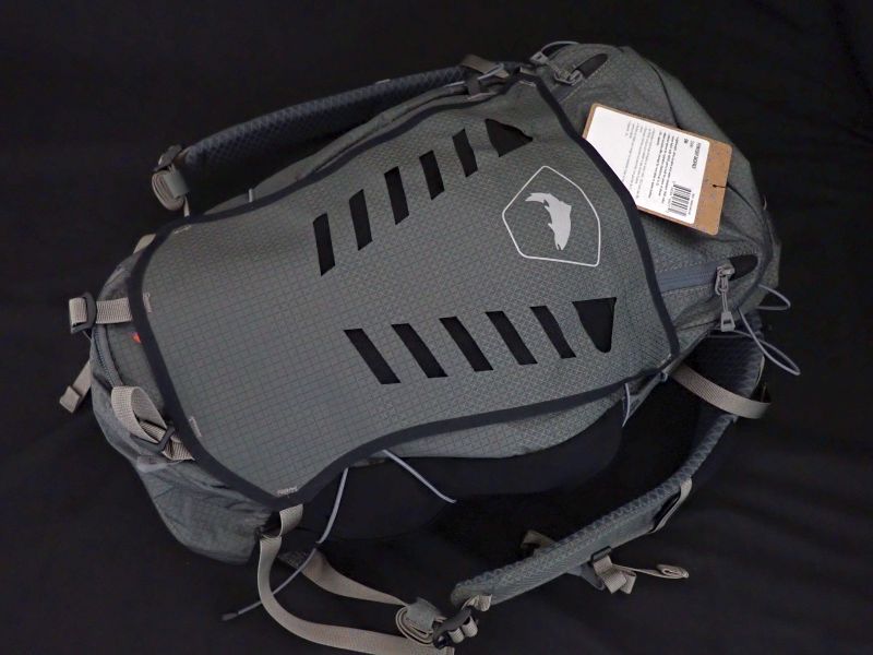 【シムス】 フライウェイト バックパック Smoke 中古